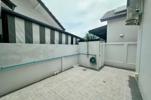 Casa de 3 dormitorios en Pattaya, Tailandia № 211899 - foto 18