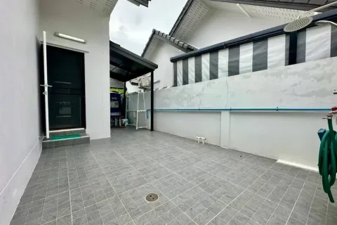 Casa de 3 dormitorios en Pattaya, Tailandia № 211899 - foto 16