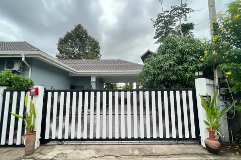 Casa de 3 dormitorios en Pattaya, Tailandia № 211900 - foto 14