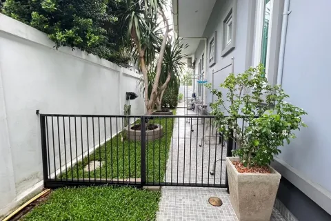 Casa de 3 dormitorios en Pattaya, Tailandia № 211900 - foto 15