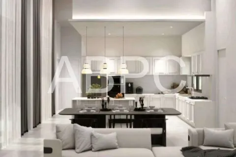 Casa de 5 dormitorios en Pattaya, Tailandia № 211901 - foto 7