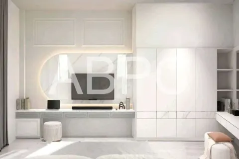 Casa de 5 dormitorios en Pattaya, Tailandia № 211901 - foto 12