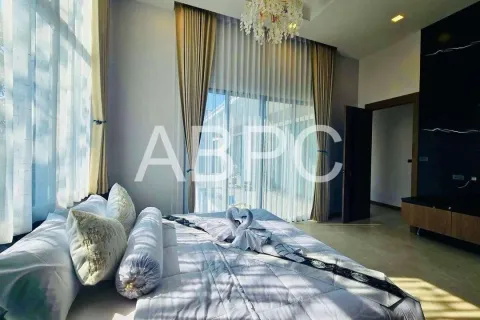 Casa de 3 dormitorios en Pattaya, Tailandia № 211902 - foto 4