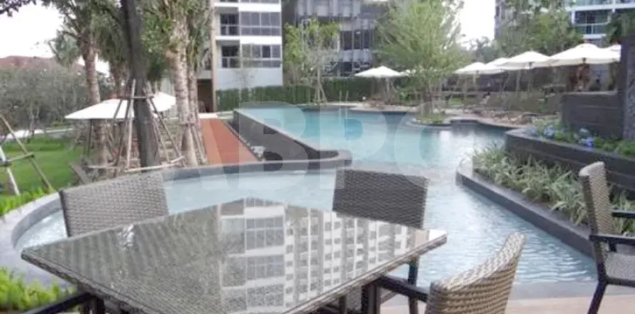Condominio de 2 dormitorios en Pattaya, Tailandia № 211898