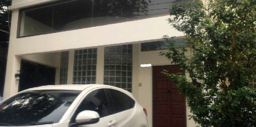 Townhouse in Bangkok, Thailand 3 bedrooms № 143469