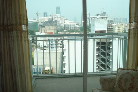 Кондоминиум с 2 спальнями в Бангкоке, Таиланд № 143467 - фото 12