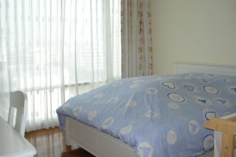 Кондоминиум с 2 спальнями в Бангкоке, Таиланд № 143467 - фото 3