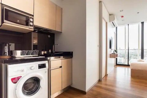 Студия в кондо в Бангкоке, Таиланд № 143473 - фото 4