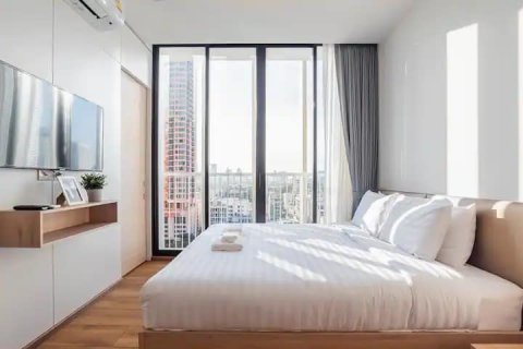 Студия в кондо в Бангкоке, Таиланд № 143473 - фото 1