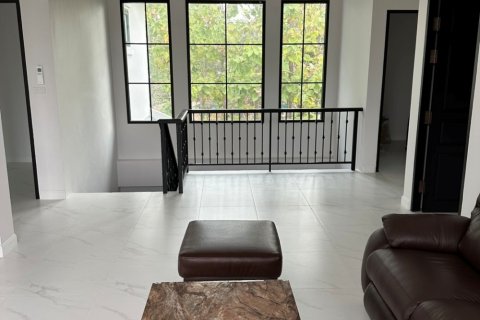 House in Mae Rim, Thailand 4 bedrooms № 179067 - photo 11