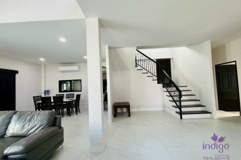 House in Mae Rim, Thailand 4 bedrooms № 179067 - photo 7