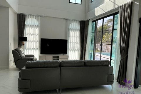 House in Mae Rim, Thailand 4 bedrooms № 179067 - photo 8