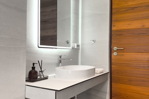 Townhouse in Phuket, Thailand 3 bedrooms № 163616 - photo 26