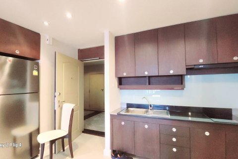 Кондоминиум с 2 спальнями в Банг Раке, Бангкок, Таиланд № 135404 - фото 2