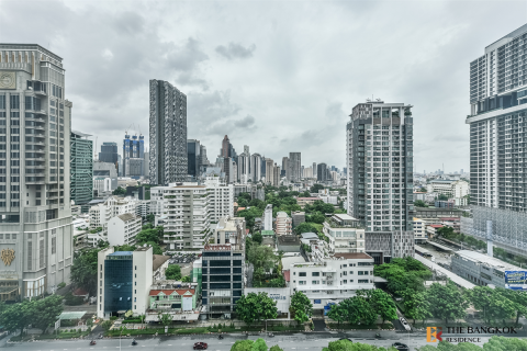 Condo in Bangkok, Thailand, 3 bedrooms № 184650 - photo 10