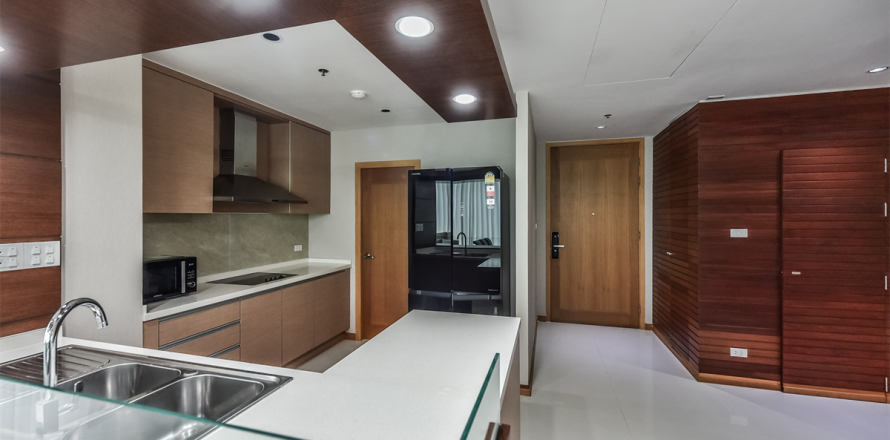 Condo in Bangkok, Thailand, 3 bedrooms № 184650