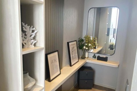 Студия в кондо в Банг Раке, Бангкок, Таиланд № 158197 - фото 4