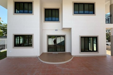 Дом в Чиангмае, Таиланд с 4 спальнями  № 158195 - фото 4