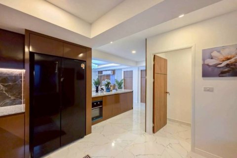 Villa à Pattaya, Thaïlande 5 chambres № 172856 - photo 9