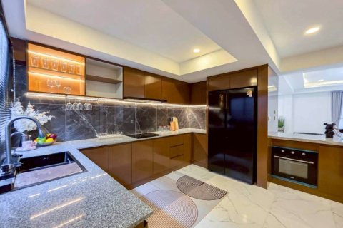 Villa à Pattaya, Thaïlande 5 chambres № 172856 - photo 8