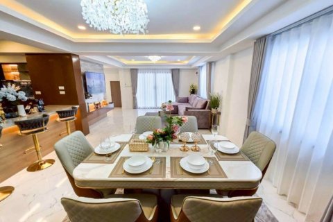 Villa à Pattaya, Thaïlande 5 chambres № 172856 - photo 5