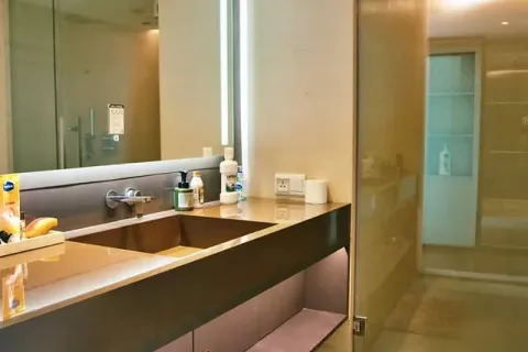 Condominio de 4 dormitorios en Watthana, Bangkok, Tailandia № 214346 - foto 18