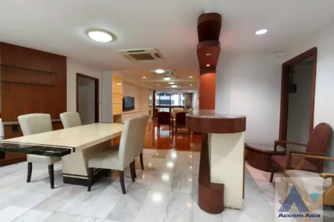 Condominio de 3 dormitorios en Khlong Toei, Bangkok, Tailandia № 214348 - foto 11