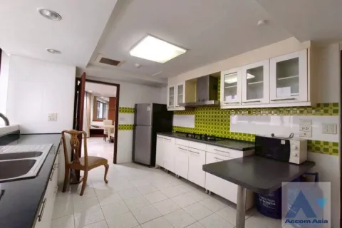 Condominio de 3 dormitorios en Khlong Toei, Bangkok, Tailandia № 214348 - foto 16