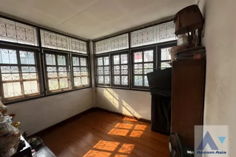 Casa de 4 dormitorios en Watthana, Bangkok, Tailandia № 214350 - foto 12