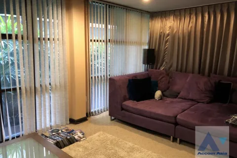 Casa de 4 dormitorios en Watthana, Bangkok, Tailandia № 214347 - foto 4