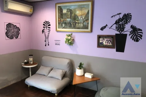 Casa de 4 dormitorios en Watthana, Bangkok, Tailandia № 214347 - foto 12