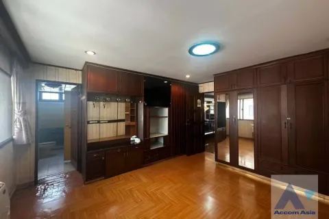 Кондоминиум с 3 спальнями в Сатхоне, Бангкок, Таиланд № 214351 - фото 9