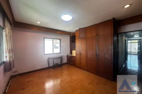 Кондоминиум с 3 спальнями в Сатхоне, Бангкок, Таиланд № 214351 - фото 12