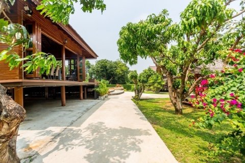Villa in Sam Roi Yot, Thailand 4 bedrooms № 168648 - photo 11
