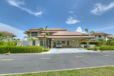 Villa in Phuket, Thailand 3 bedrooms № 159971 - photo 4