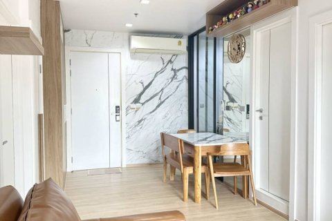 Кондоминиум с 2 спальнями в Бангкоке, Таиланд № 159966 - фото 3