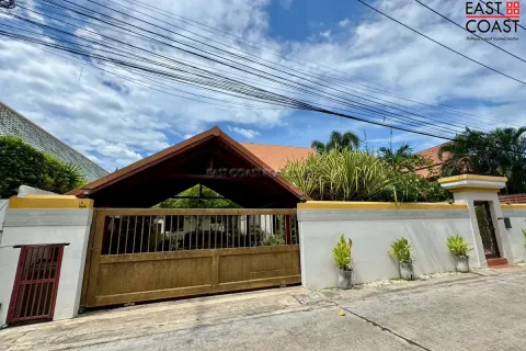 Casa de 3 dormitorios en Jomtien Beach, Pattaya, Tailandia № 212766 - foto 28