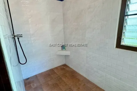 Casa de 3 dormitorios en Jomtien Beach, Pattaya, Tailandia № 212766 - foto 14