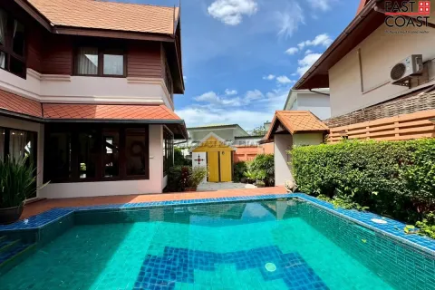 Casa de 3 dormitorios en Jomtien Beach, Pattaya, Tailandia № 212766 - foto 4