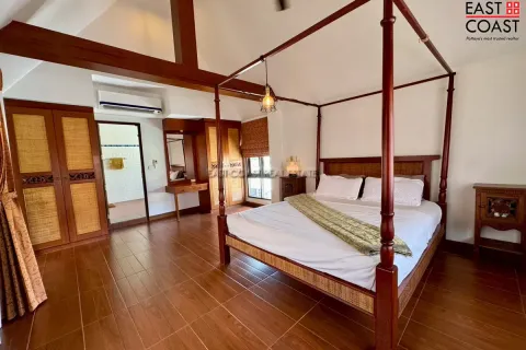Casa de 3 dormitorios en Jomtien Beach, Pattaya, Tailandia № 212766 - foto 13