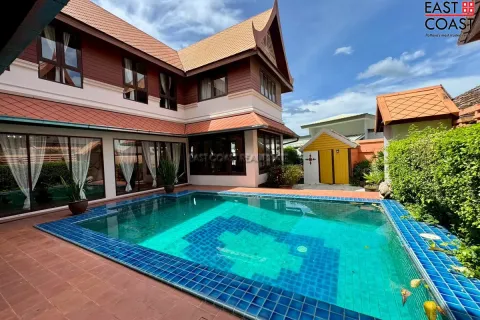 Casa de 3 dormitorios en Jomtien Beach, Pattaya, Tailandia № 212766 - foto 2