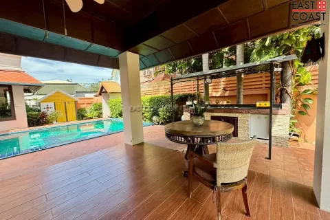 Casa de 3 dormitorios en Jomtien Beach, Pattaya, Tailandia № 212766 - foto 10