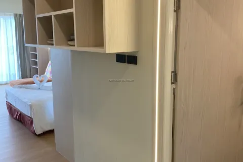 Estudio en el condominio en Jomtien Beach, Pattaya, Tailandia № 212770 - foto 11