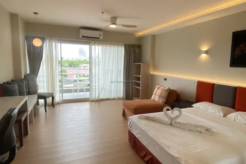 Estudio en el condominio en Jomtien Beach, Pattaya, Tailandia № 212770 - foto 12