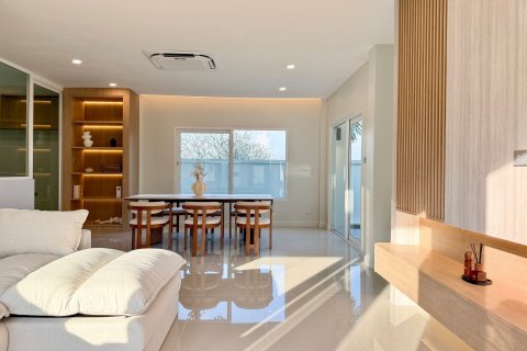 House in Phuket, Thailand 4 bedrooms № 154819 - photo 17