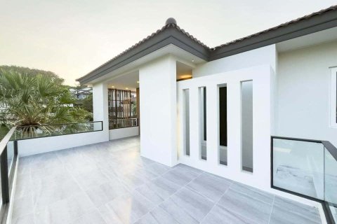 House in Phuket, Thailand 4 bedrooms № 154819 - photo 17
