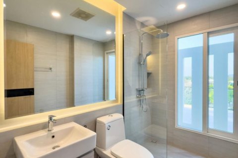 House in Phuket, Thailand 4 bedrooms № 154819 - photo 24