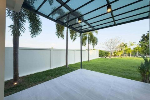 House in Phuket, Thailand 4 bedrooms № 154819 - photo 9