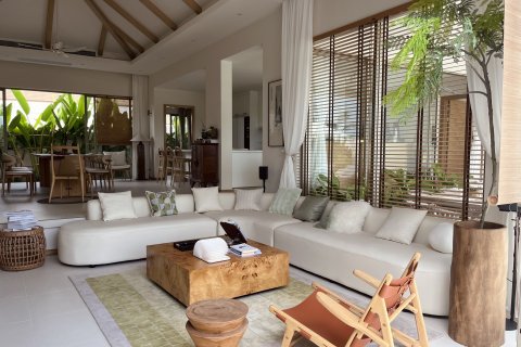 Villa in Phuket, Thailand 4 bedrooms № 154814 - photo 5