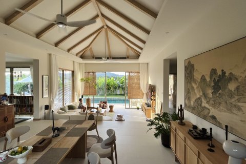Villa in Phuket, Thailand 4 bedrooms № 154814 - photo 1